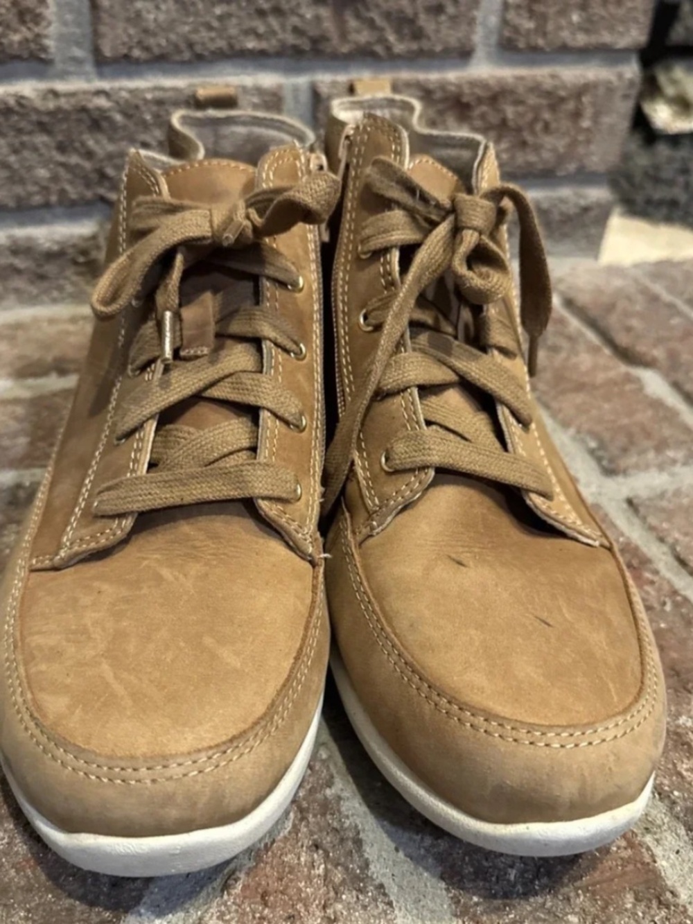 Vionic Shawna High Top - Picture 2 of 11